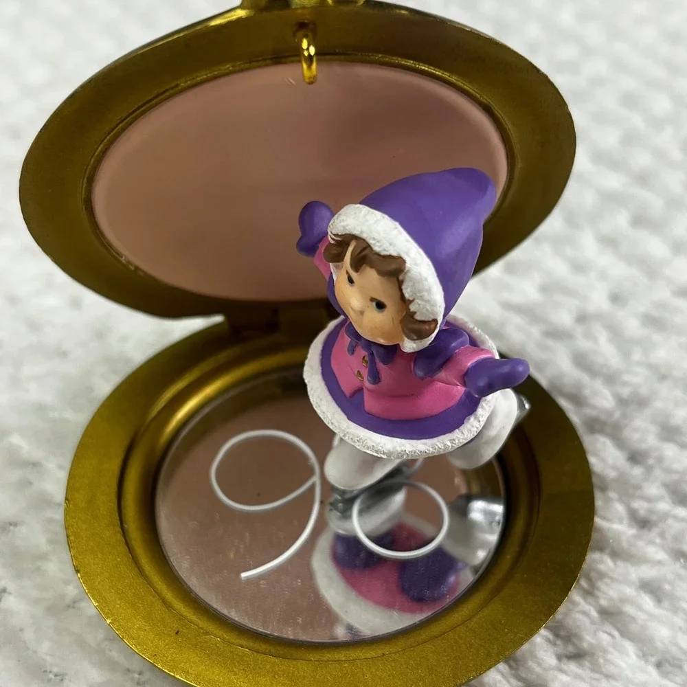 Hallmark Keepsake Ornament Compact Skater Christmas Reflections Dated 1998‎